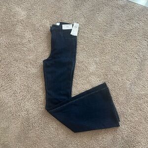 Hollister Size 4R Curvy High Rise Flares